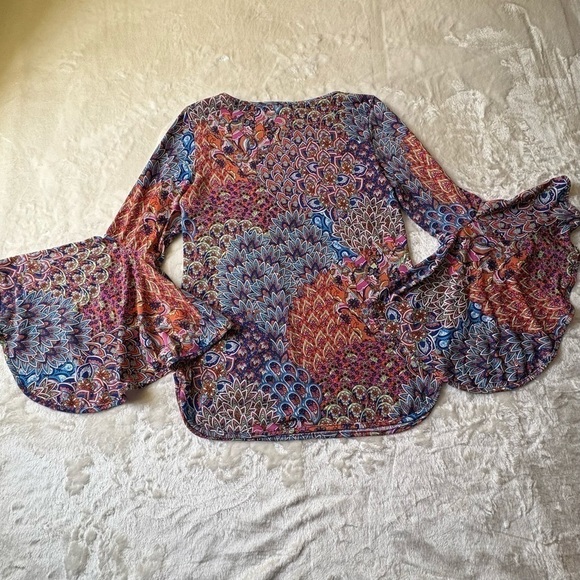 Hippie Boho Statement Piece Big Bell Sleeves
Rich Vibrant Multi Color EUC Small - Picture 2 of 13